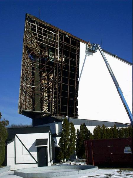Getty 4 Drive-In Theatre - Teardown From Dan Goodman (newer photo)